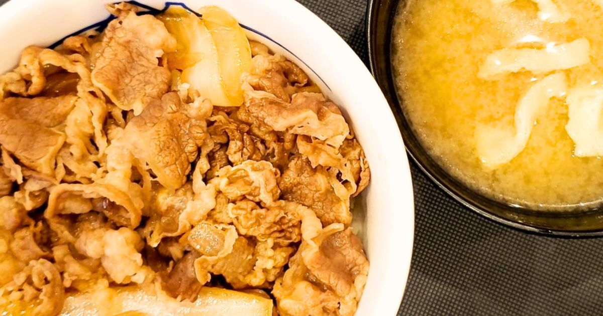 松屋の牛めしとみそ汁